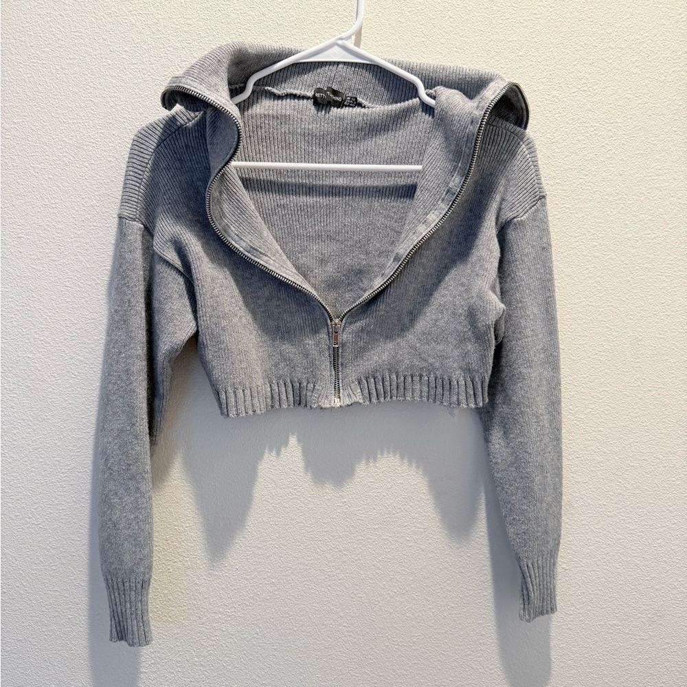 PrettyLittleThing Gray Cropped Cardigan
